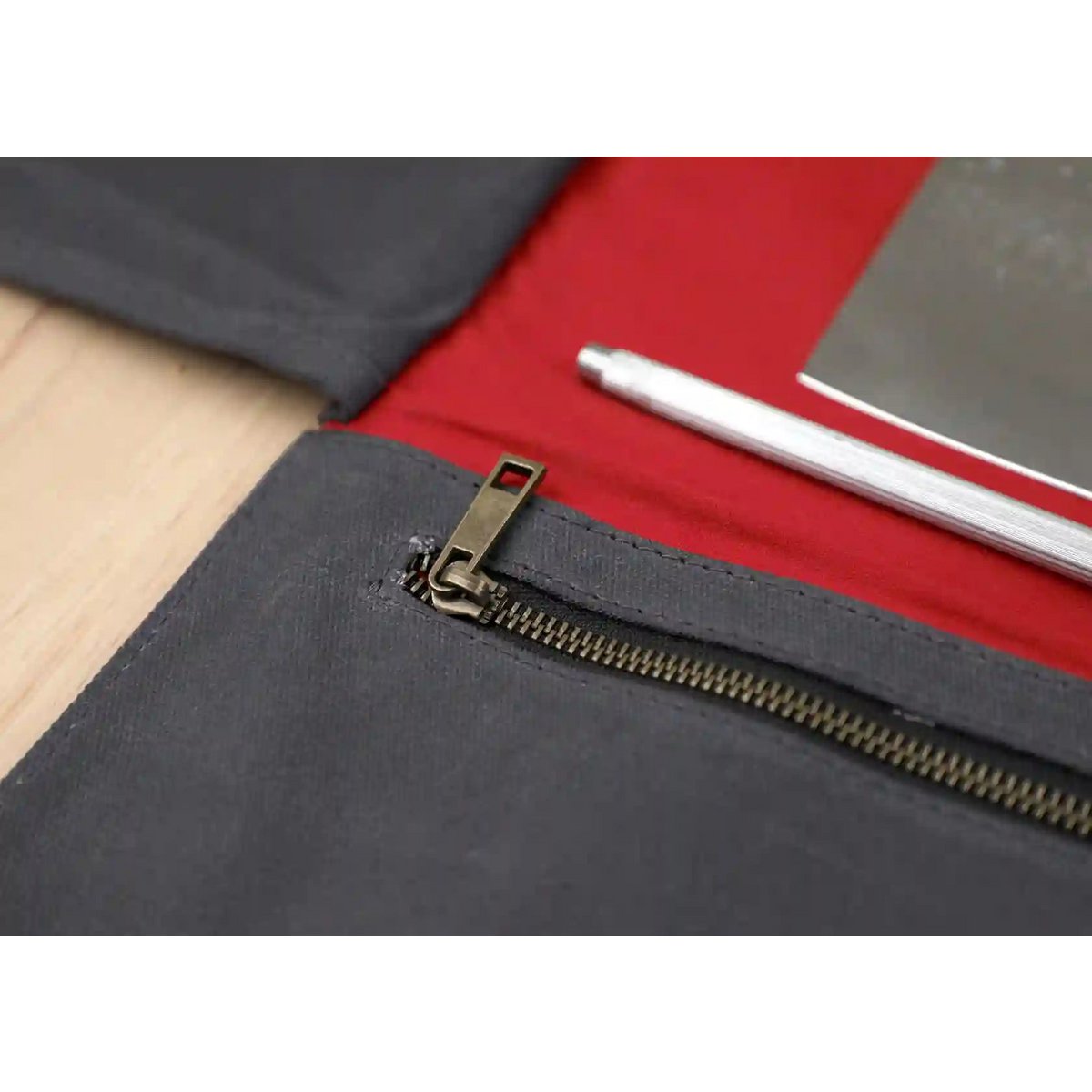 Küchenzubehör – KOTAI Messer Rolltasche – Top-Grain-Leder und gewachstes Segeltuch (kann 8 Messer + Zubehör aufnehmen)